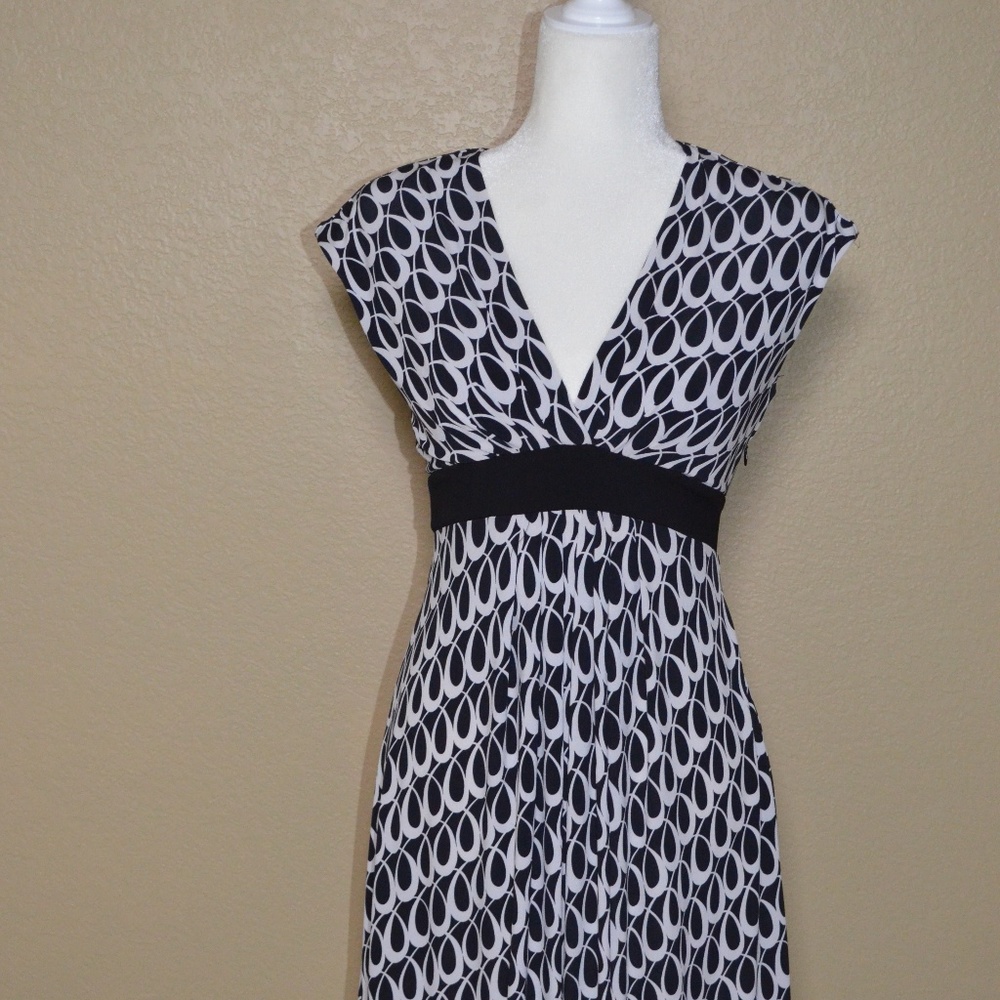 Maggie London Black & White Cap Sleeve Dress Sz 8